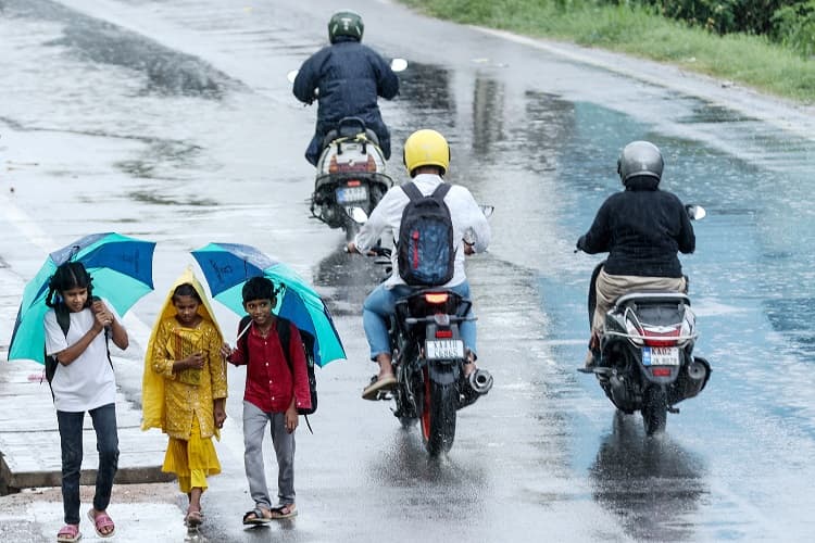 Heavy to very heavy rain is forecast in different parts of the country in the next 7-8 days