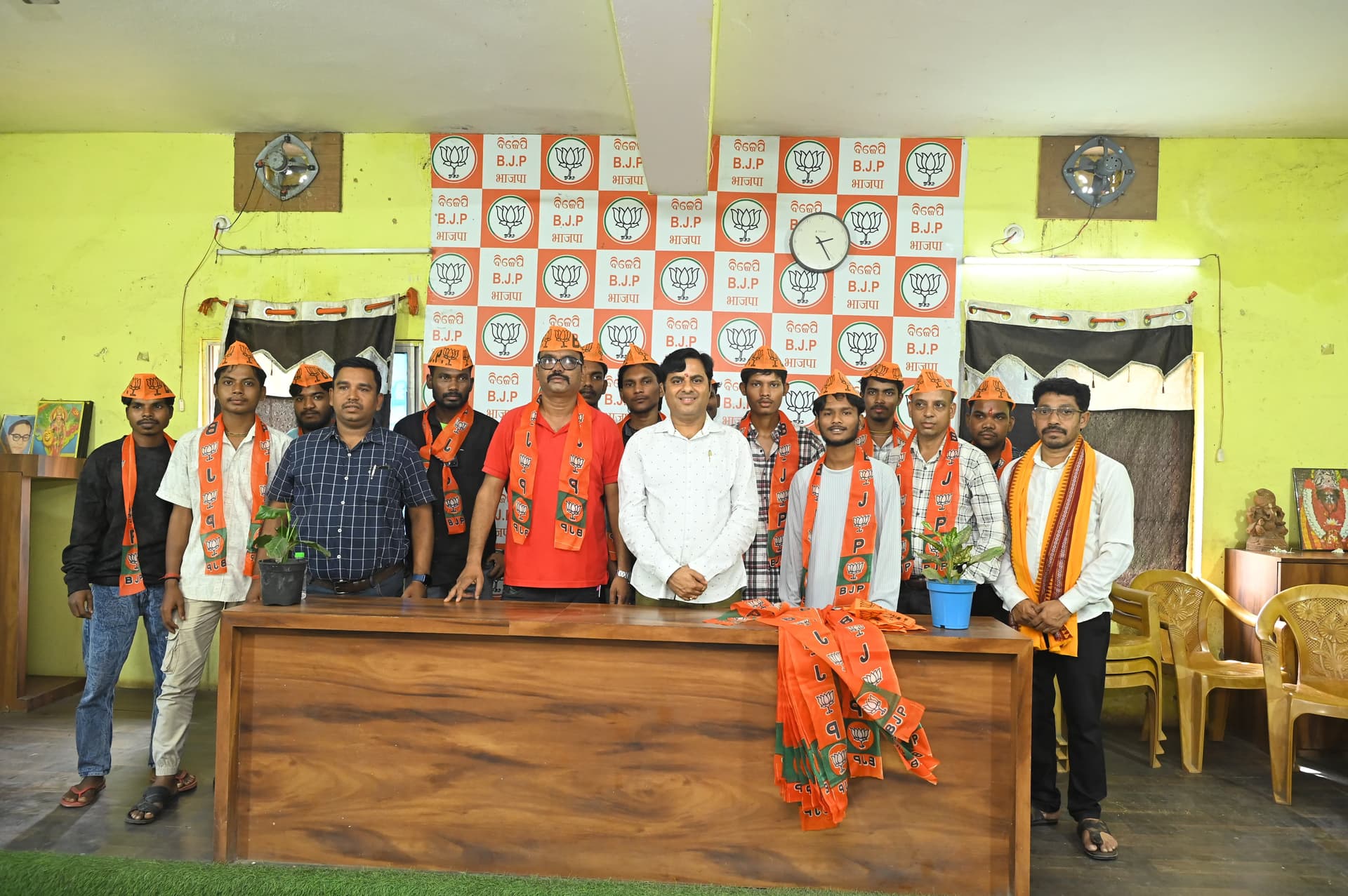 30bjd Members Join Bjp Jharsuguda