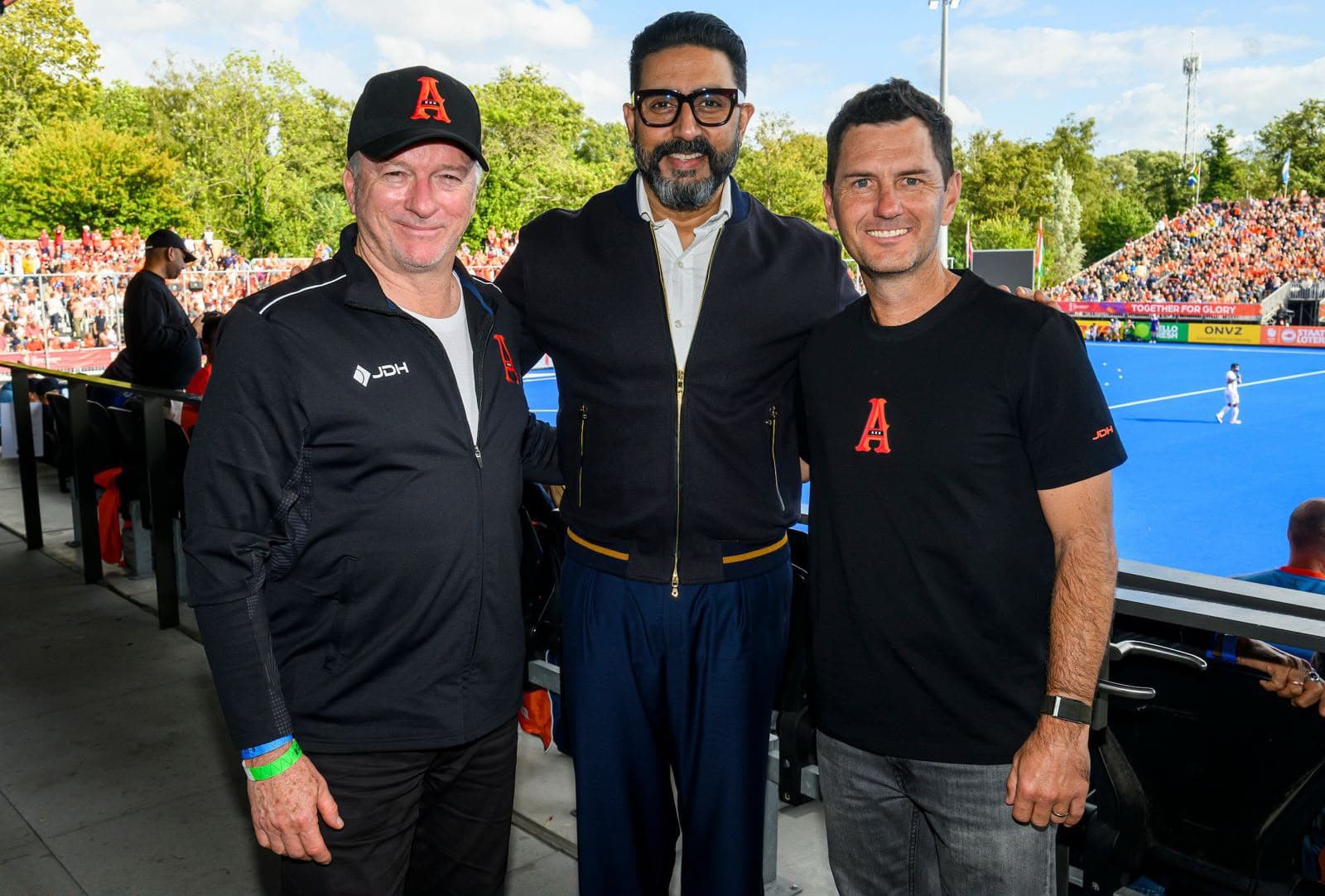 Etpl Brings Cricket And Hockey Together