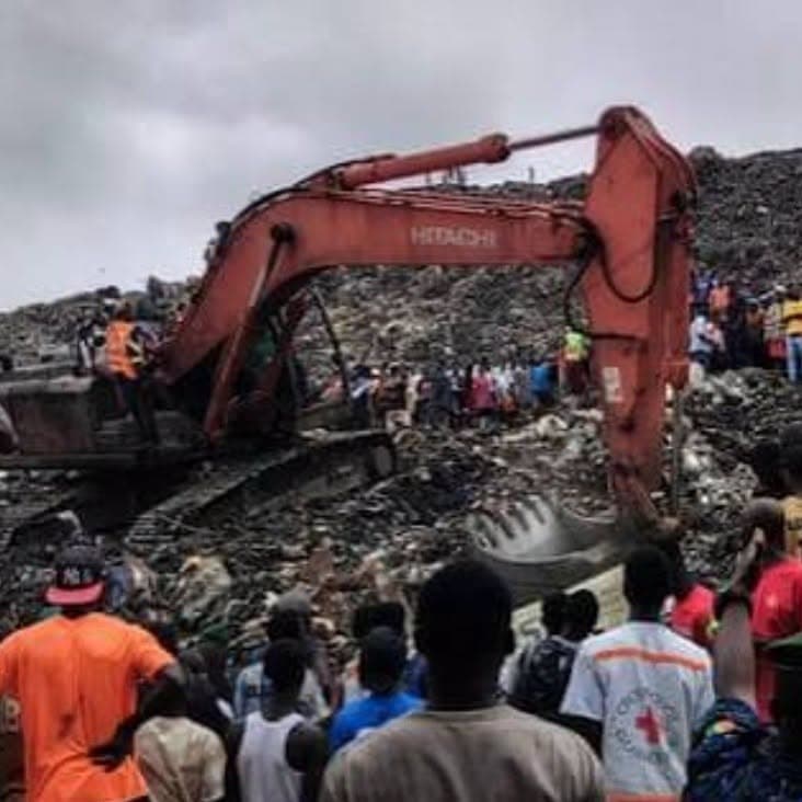 Garbage Mountain Collapses In Guinea 22 Killed