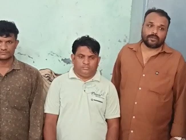 Three Arrested Acb Banswara