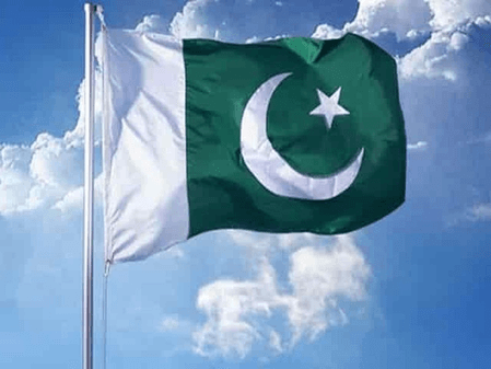 Pakistan’s healthcare crisis comes under scrutiny after woman gives birth in Karachi hospital washroom