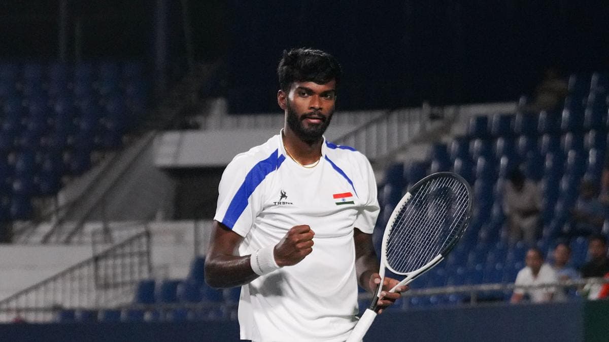 Indian Tennis Star Dakshineswar Suresh Defeats Mar