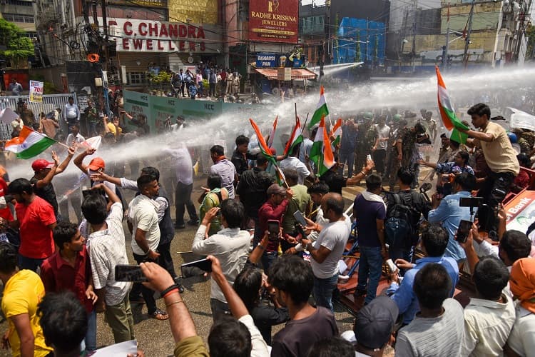 Students protest in Patna demanding government jobs