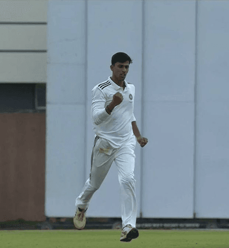Duleep Trophy: North strike late to leave West needing 67 runs with three wickets in hand; Roy, Shahbaz lead East Zone to semis (Ld)