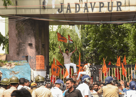 Bengal: Jadavpur University VC advised to rest after knee injury
