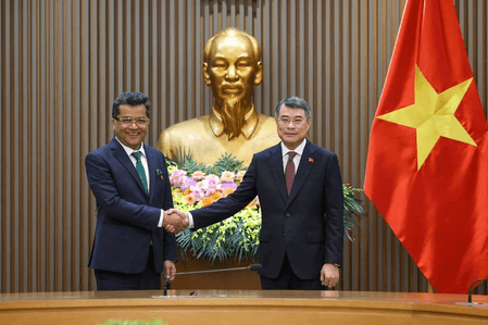 MoS Margherita meets Vietnamese PM Hung, discusses enhancing bilateral ties