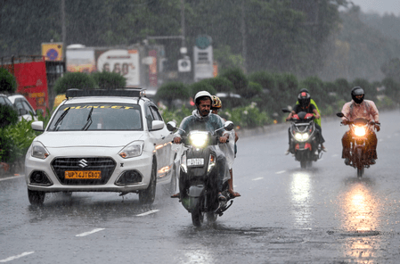 India’s 2‑wheeler retail growth touches nearly 20 pc in Aug