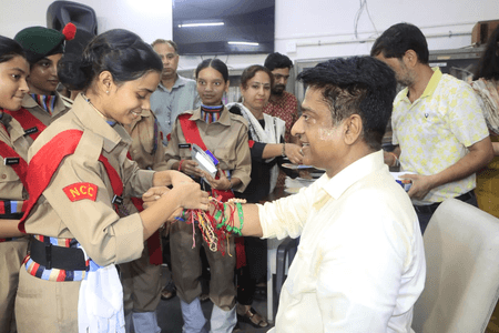 NDMC V-C celebrates Raksha Bandhan with Navyug School kids