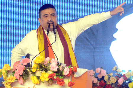 During Raksha Bandhan event Bengal CM launches scathing attack against Leftist students’ groups in JU