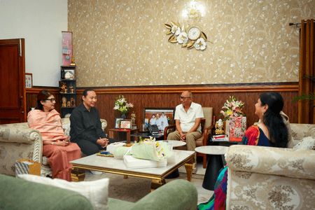 Manipur CM bids farewell to outgoing Chief Secy Puneet Kumar Goel