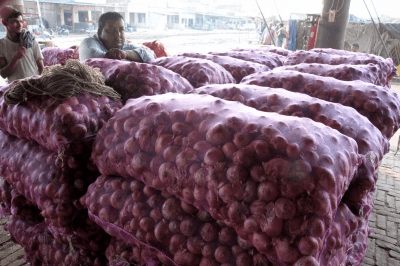 TN govt plans to sell onions at subsidised rates through ration shops
