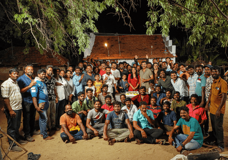 Jiiva's 'Thagappan' unit wraps up film's shoot!