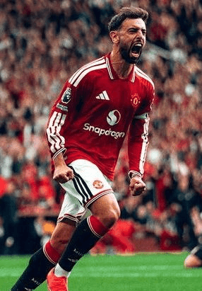 Premier League: Fernandes hat-trick powers Man United's comeback win over Ipswich