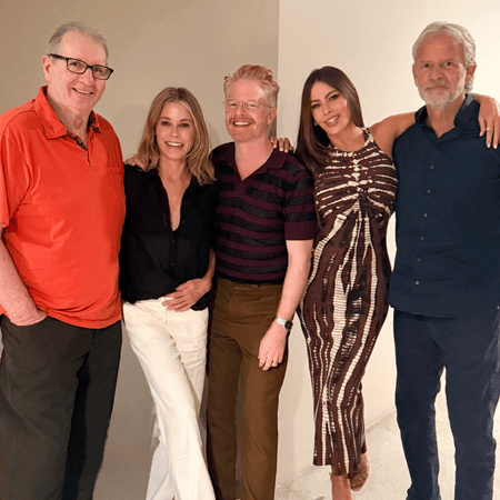 Sofia Vergara reunites with her 'Modern Family' on 6 years of the finale
