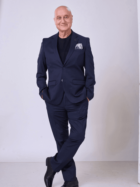 Anupam Kher removes moustache for his next, asks 'should it make a comeback?'