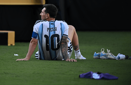 Lionel Messi announces retirement from international football
