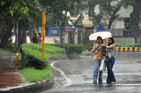 Rain, thundershowers likely in Delhi-NCR; AQI remains moderate