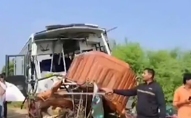 Six killed, 17 injured in collision between bus, truck in Maharashtra’s Jalna district