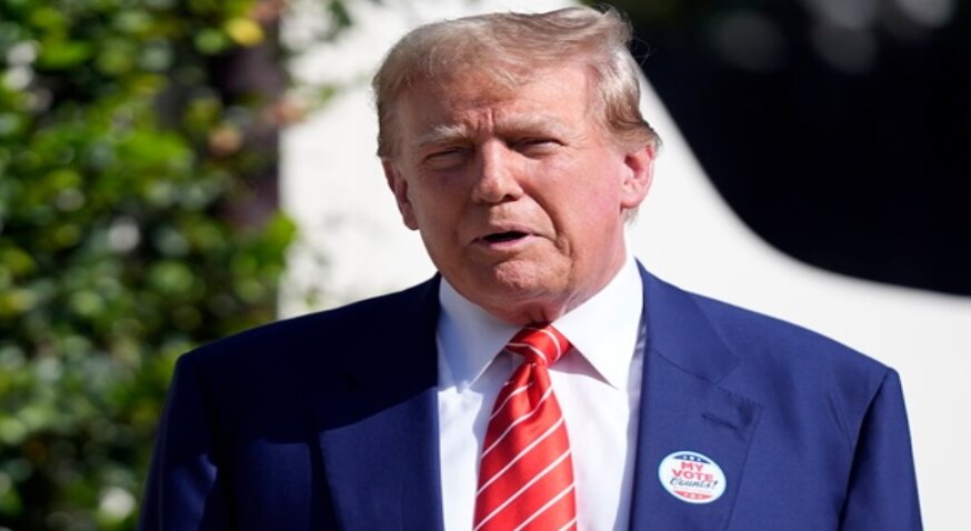  Former US President Donald Trump safe after gunshots reported at Trump National Golf Club in Florida