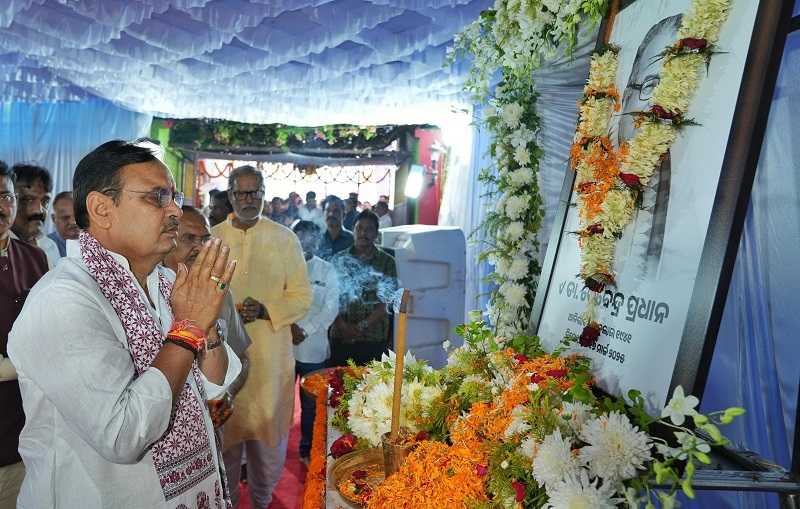 Rajasthan CM Bhajanlal offers condolences to Dr. Debendra Pradhan at Talcher